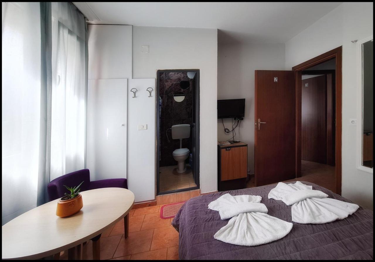 Guest House De Rada Tirana Buitenkant foto