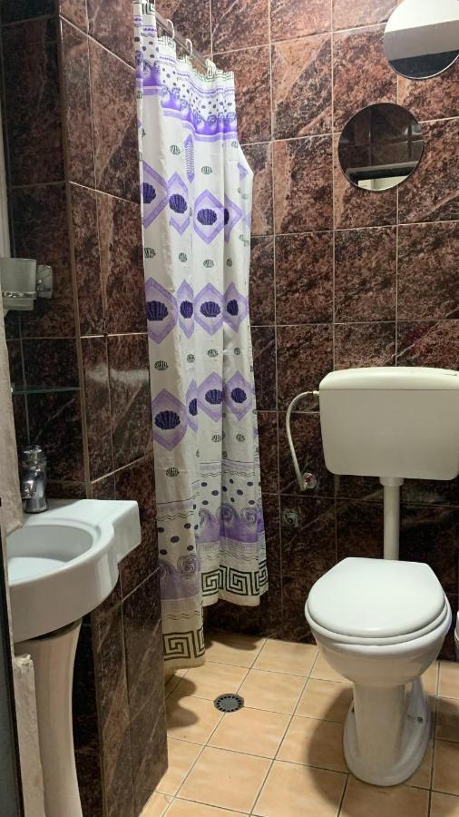 Guest House De Rada Tirana Buitenkant foto
