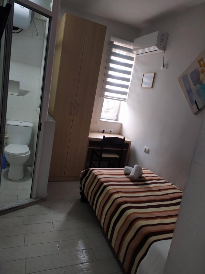 Guest House De Rada Tirana Buitenkant foto