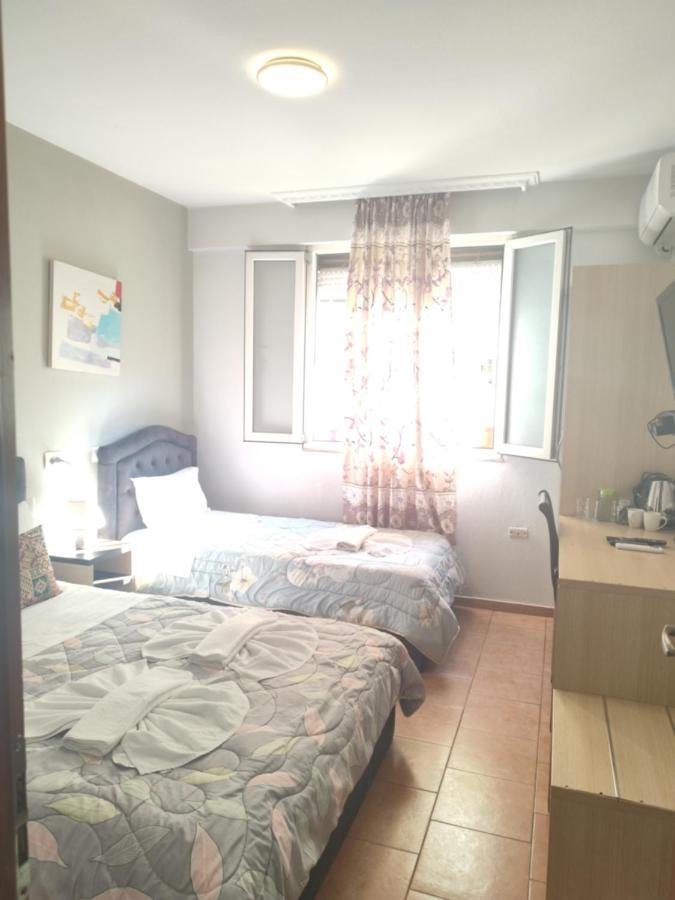 Guest House De Rada Tirana Buitenkant foto