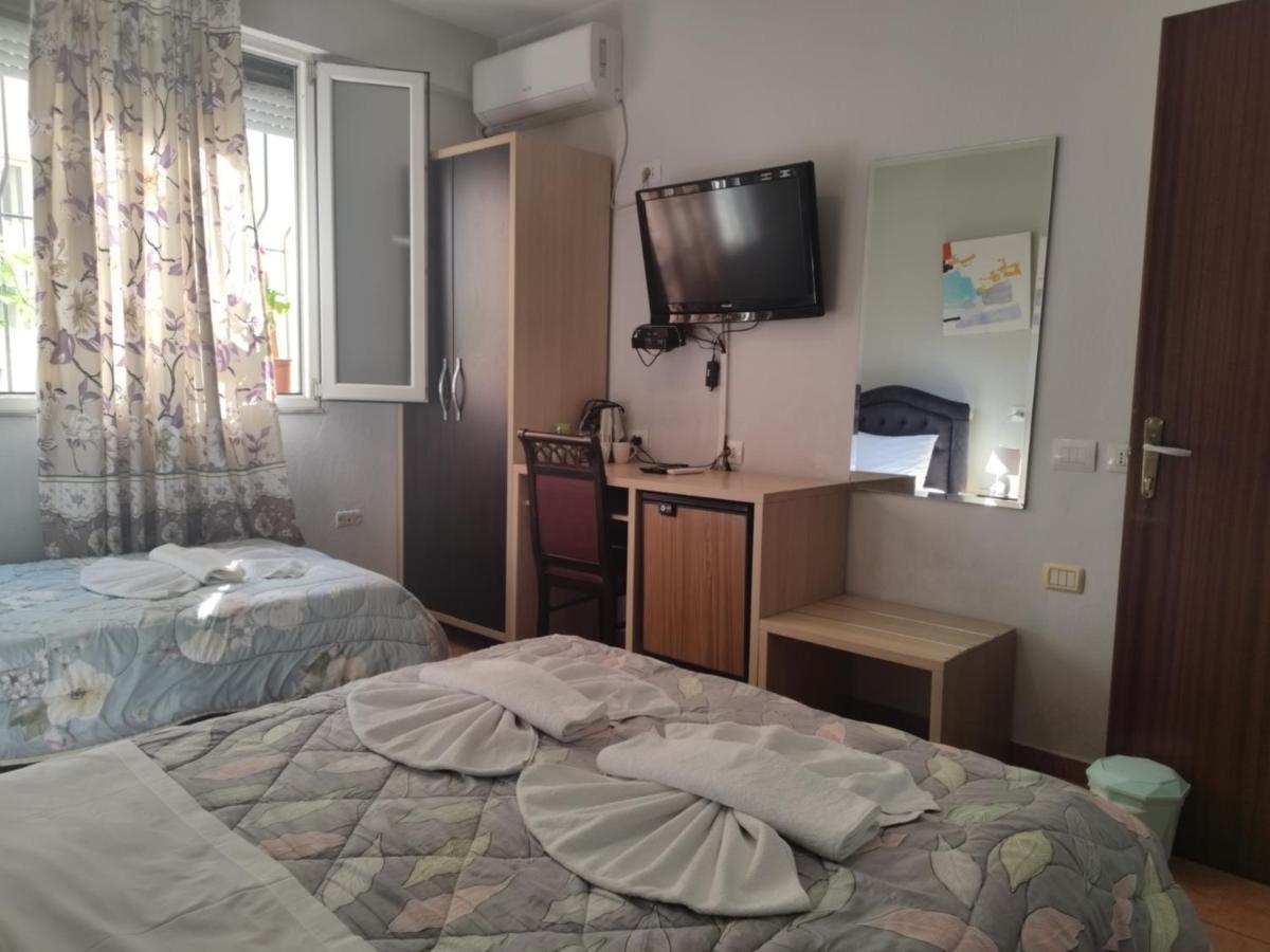 Guest House De Rada Tirana Buitenkant foto